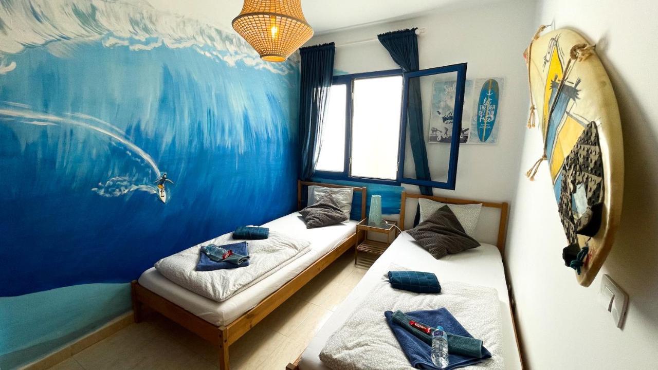 Red Star Surf & Yoga Camp Lanzarote Hostel Famara Exterior photo