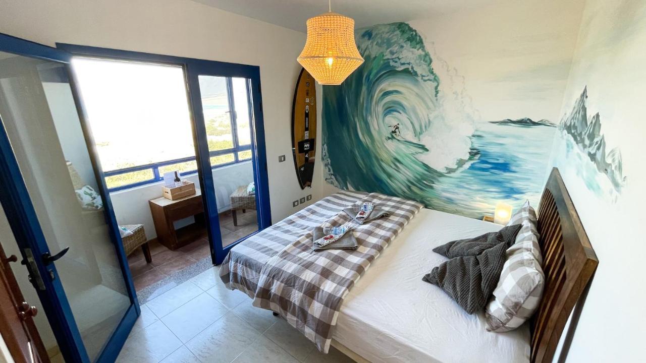 Red Star Surf & Yoga Camp Lanzarote Hostel Famara Exterior photo