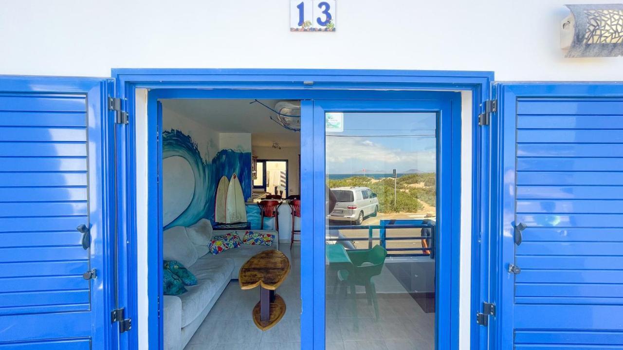 Red Star Surf & Yoga Camp Lanzarote Hostel Famara Exterior photo