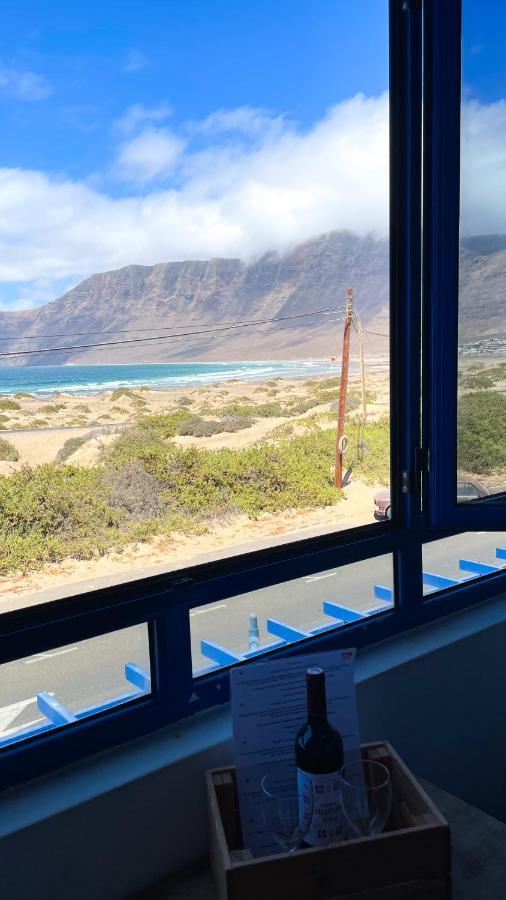 Red Star Surf & Yoga Camp Lanzarote Hostel Famara Exterior photo