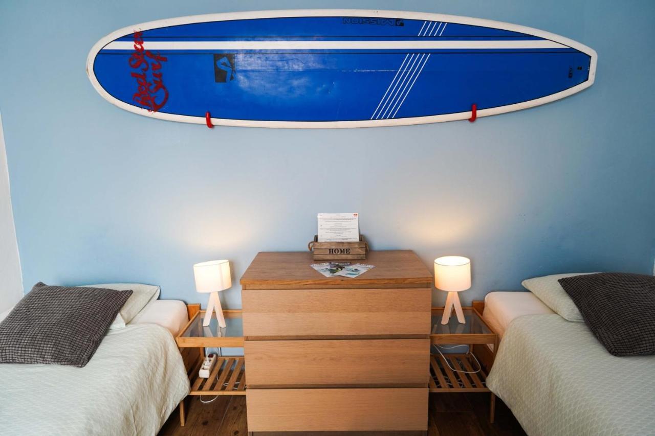 Red Star Surf & Yoga Camp Lanzarote Hostel Famara Exterior photo